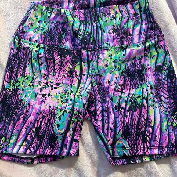 Women’s Shorts - Picture 1 of 2